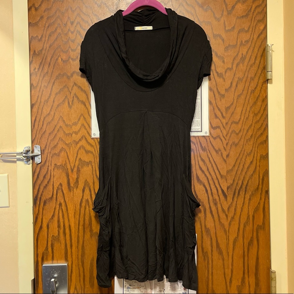 Gemstone Black Dress w pockets